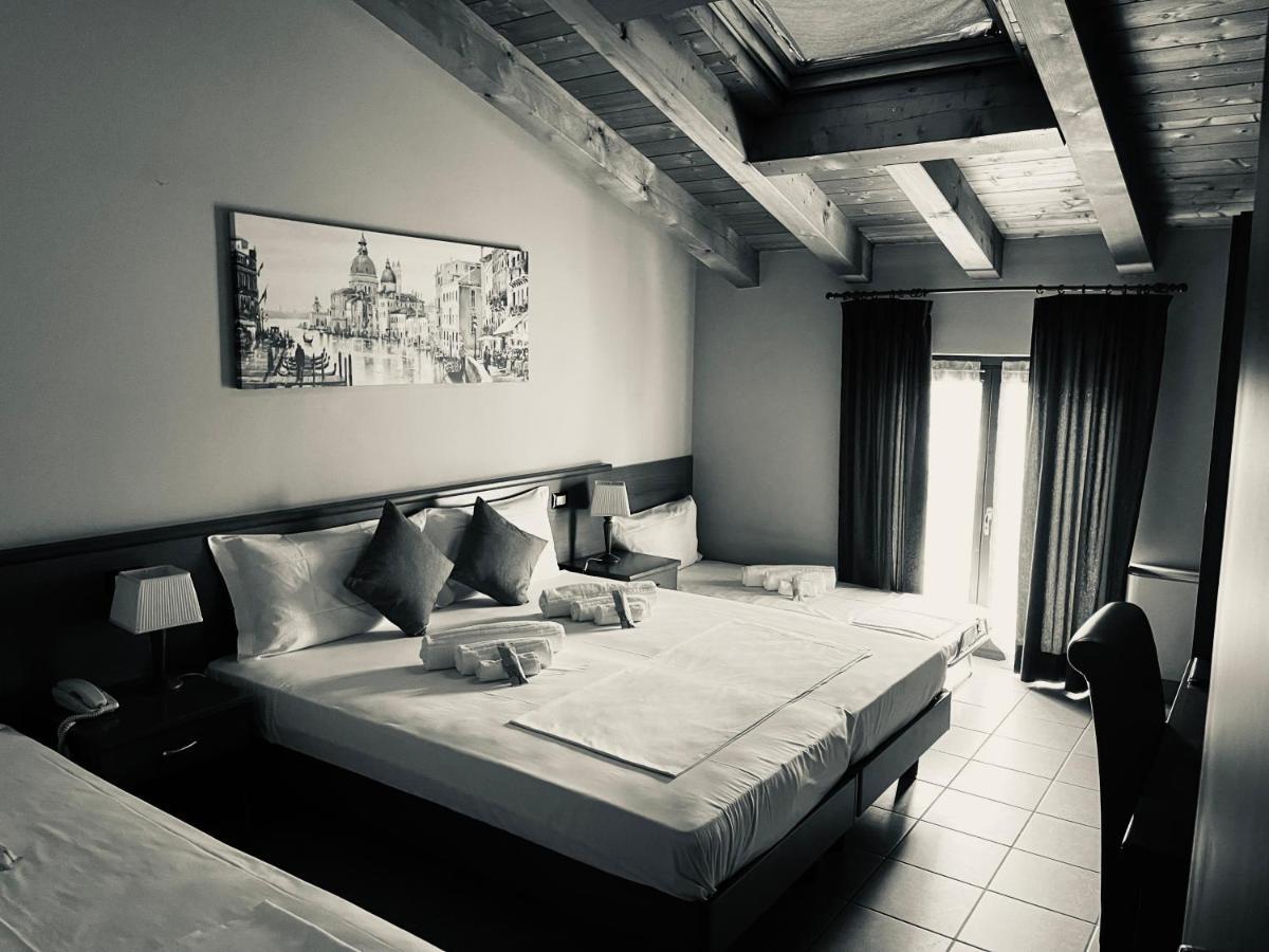 Hotel Al Bosco Сона Экстерьер фото